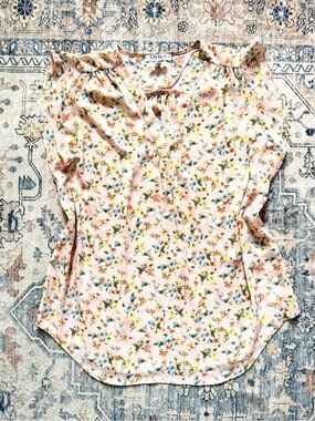 Chaus Pink Floral Cap-Sleeve V-Neck Blouse